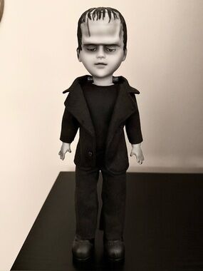 Mezco Living Dead Dolls Presents "Frankenstein" (NO BOX)